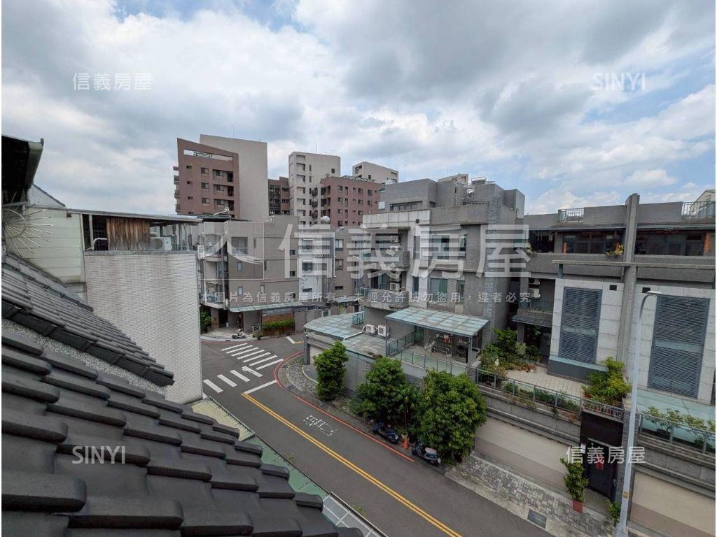 店長推薦四房車庫透天房屋室內格局與周邊環境