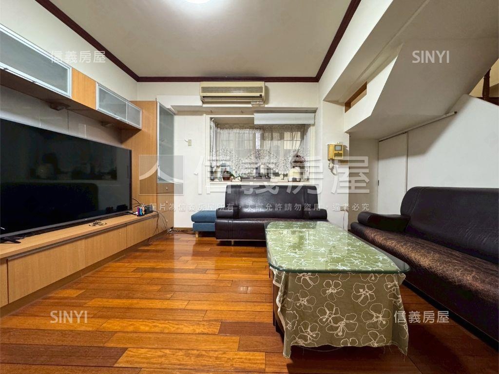 登峰造極樓中樓四房車位房屋室內格局與周邊環境