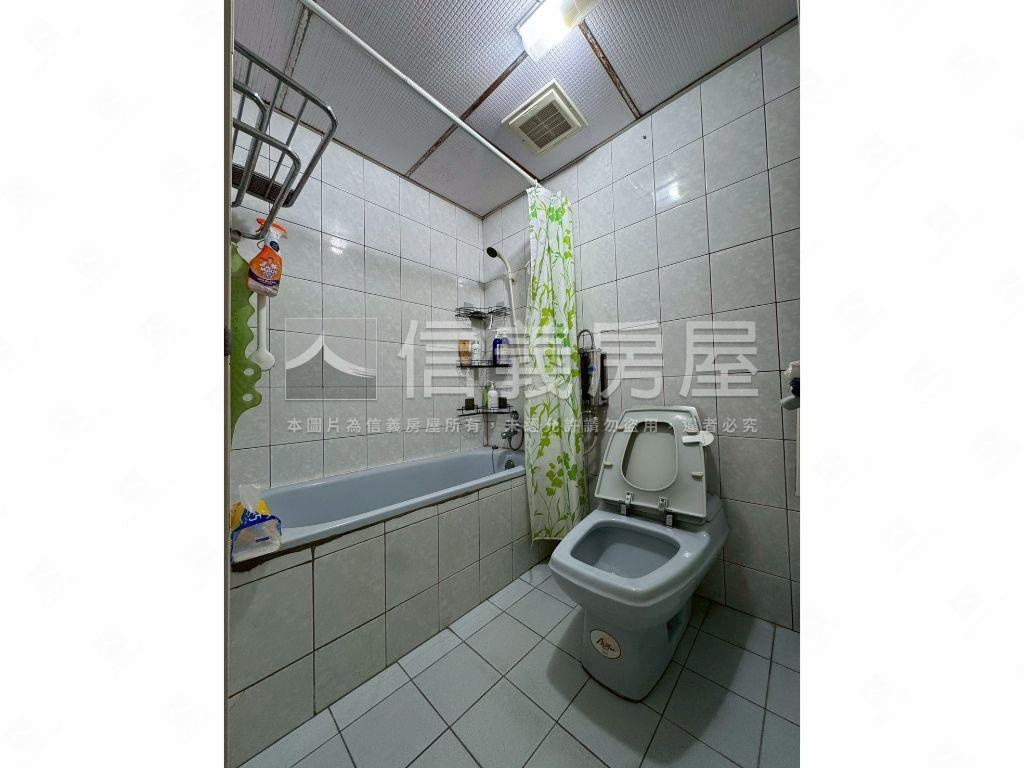 登峰造極樓中樓四房車位房屋室內格局與周邊環境