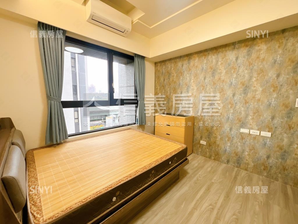 德鄰ｉＣａｒａｔ三房車位房屋室內格局與周邊環境