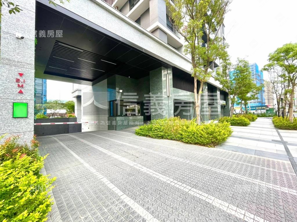 德鄰ｉＣａｒａｔ三房車位房屋室內格局與周邊環境