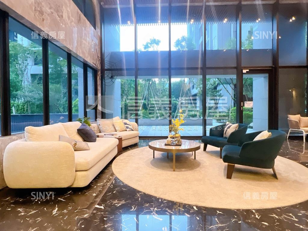 德鄰ｉＣａｒａｔ三房車位房屋室內格局與周邊環境