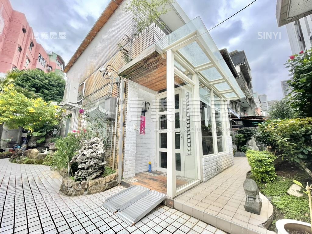 石牌捷運大庭院車庫美透天房屋室內格局與周邊環境