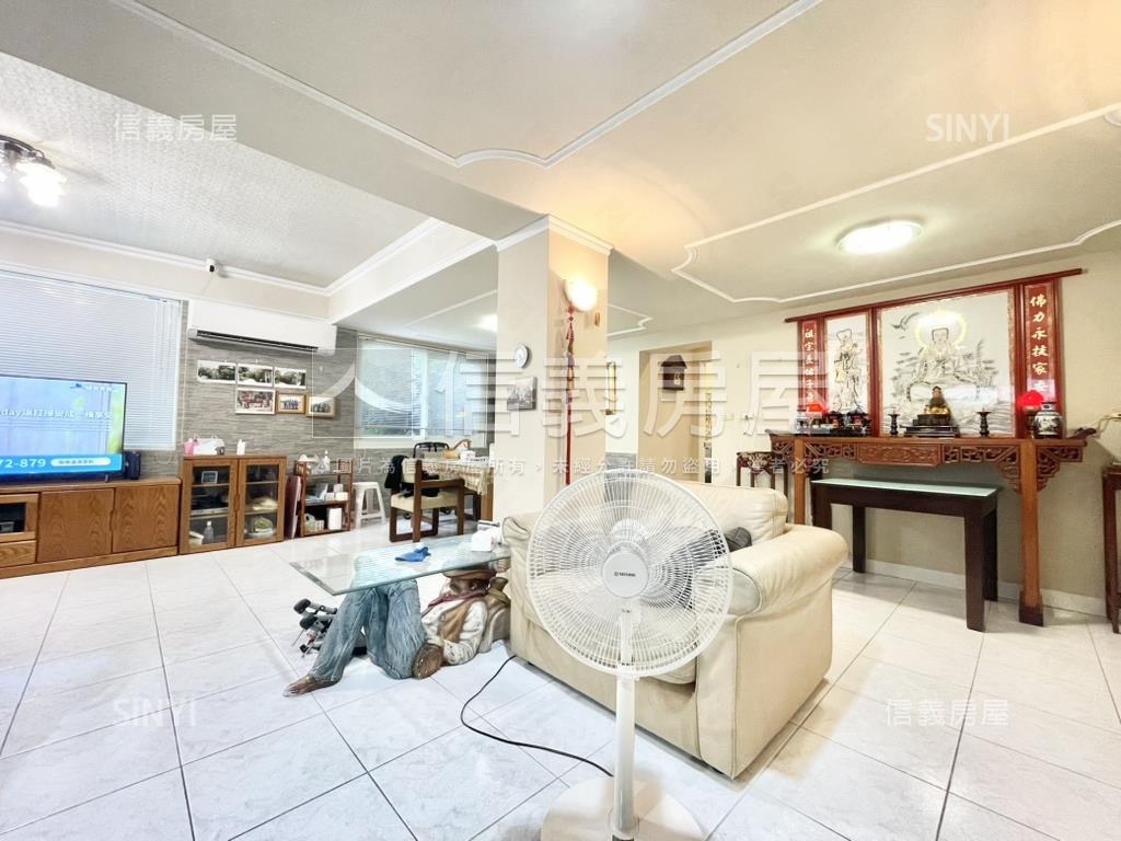 石牌捷運大庭院車庫美透天房屋室內格局與周邊環境