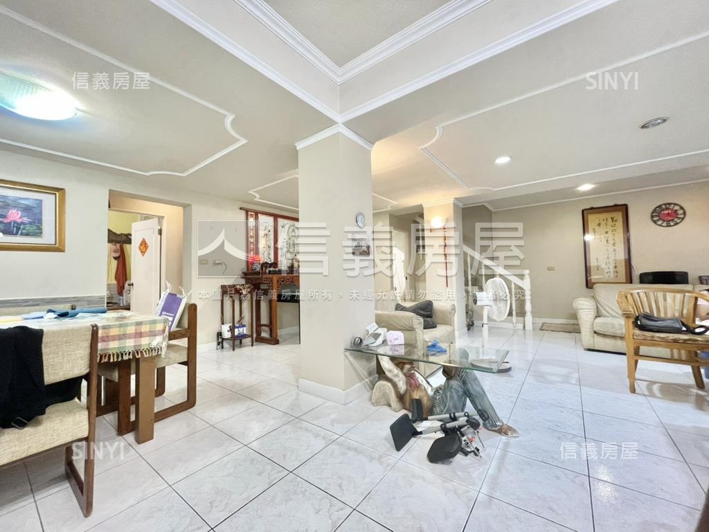 石牌捷運大庭院車庫美透天房屋室內格局與周邊環境