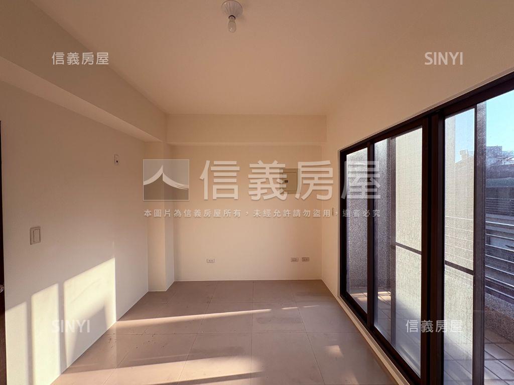 烏日近捷運站大面寬店面房屋室內格局與周邊環境