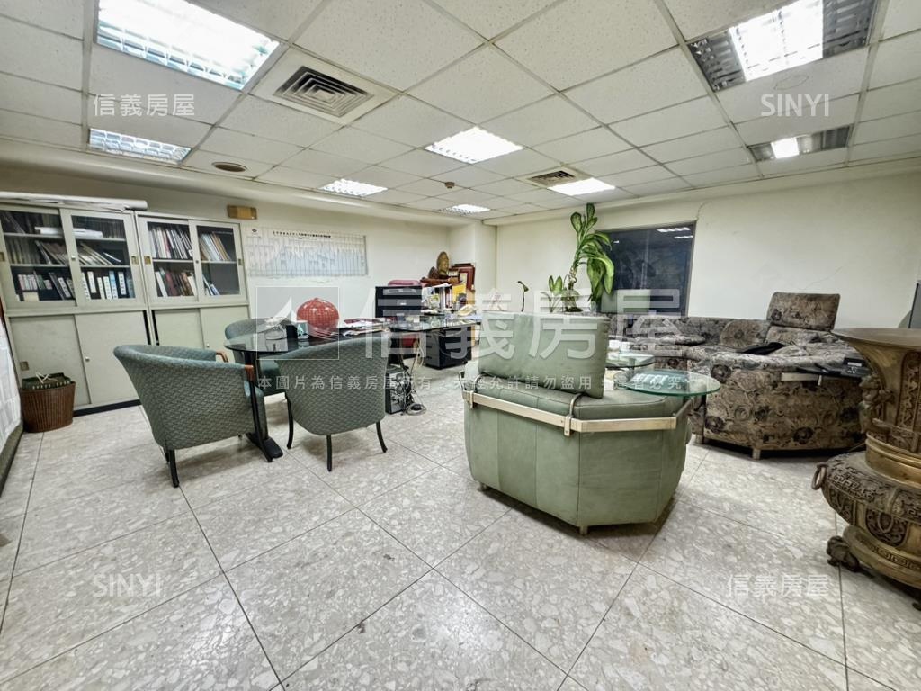 台中西屯１６０商辦房屋室內格局與周邊環境