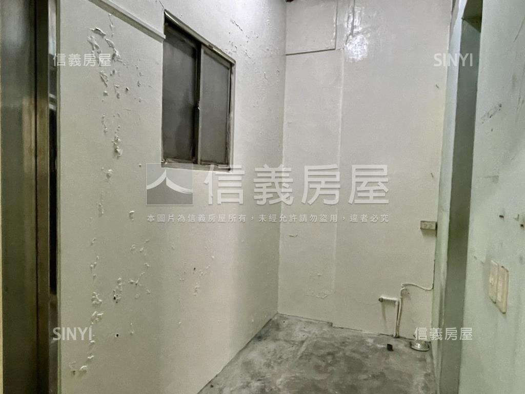 七張正北新路金店面房屋室內格局與周邊環境