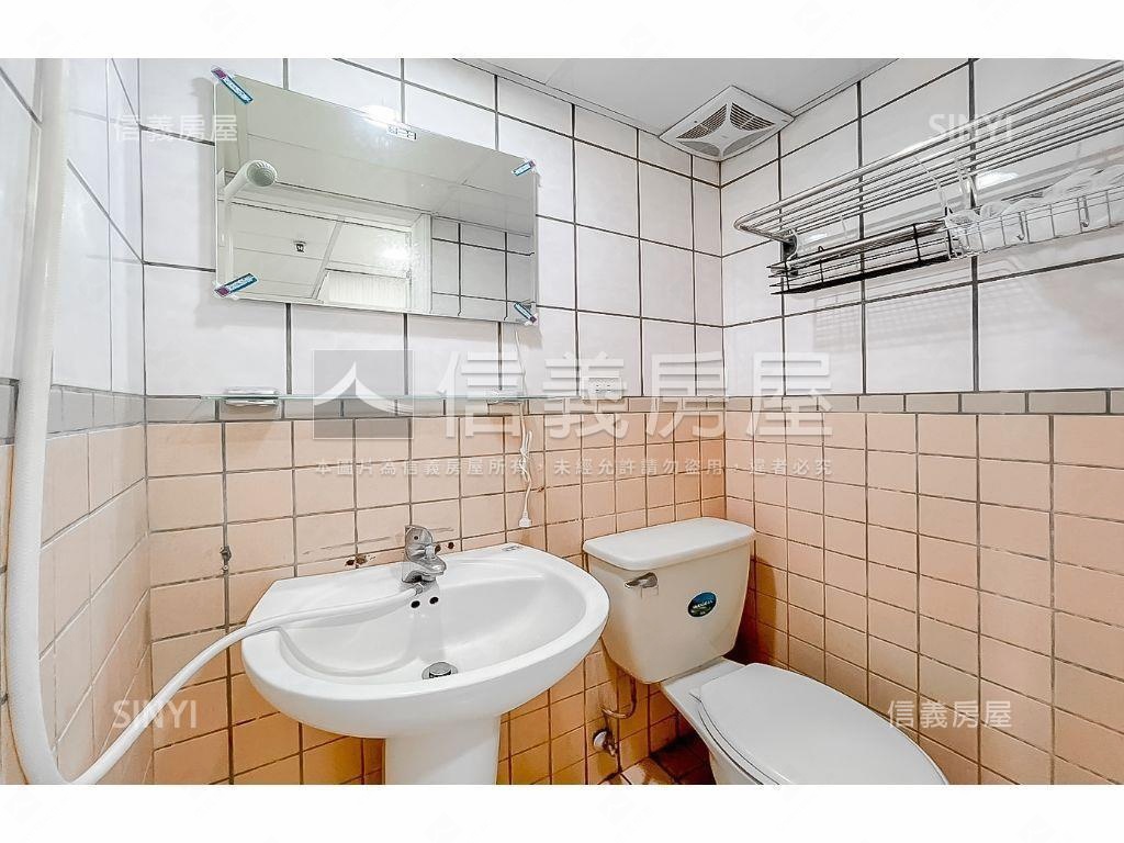 近居仁國中收租聖品金殿房屋室內格局與周邊環境