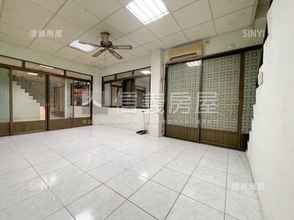 推!低總價三民市場透天房屋室內格局與周邊環境