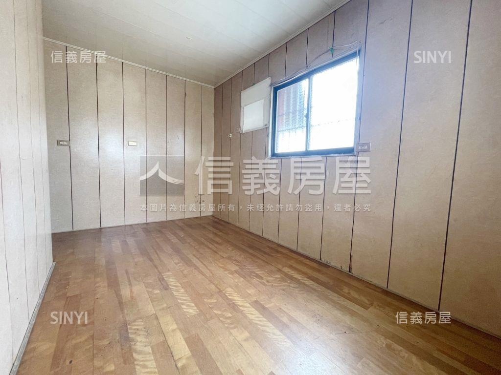 推!低總價三民市場透天房屋室內格局與周邊環境