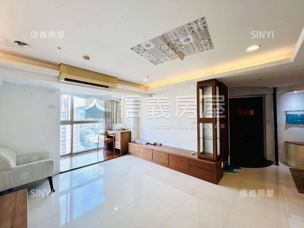 南方翡翠就是這間房屋室內格局與周邊環境