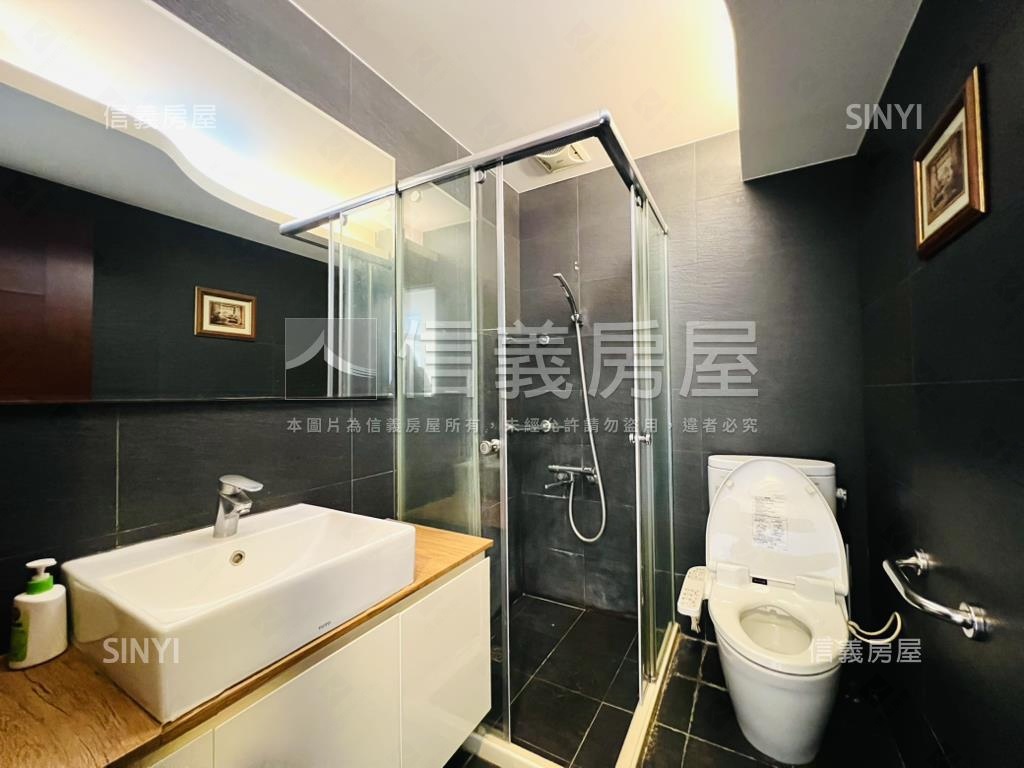 南方翡翠就是這間房屋室內格局與周邊環境