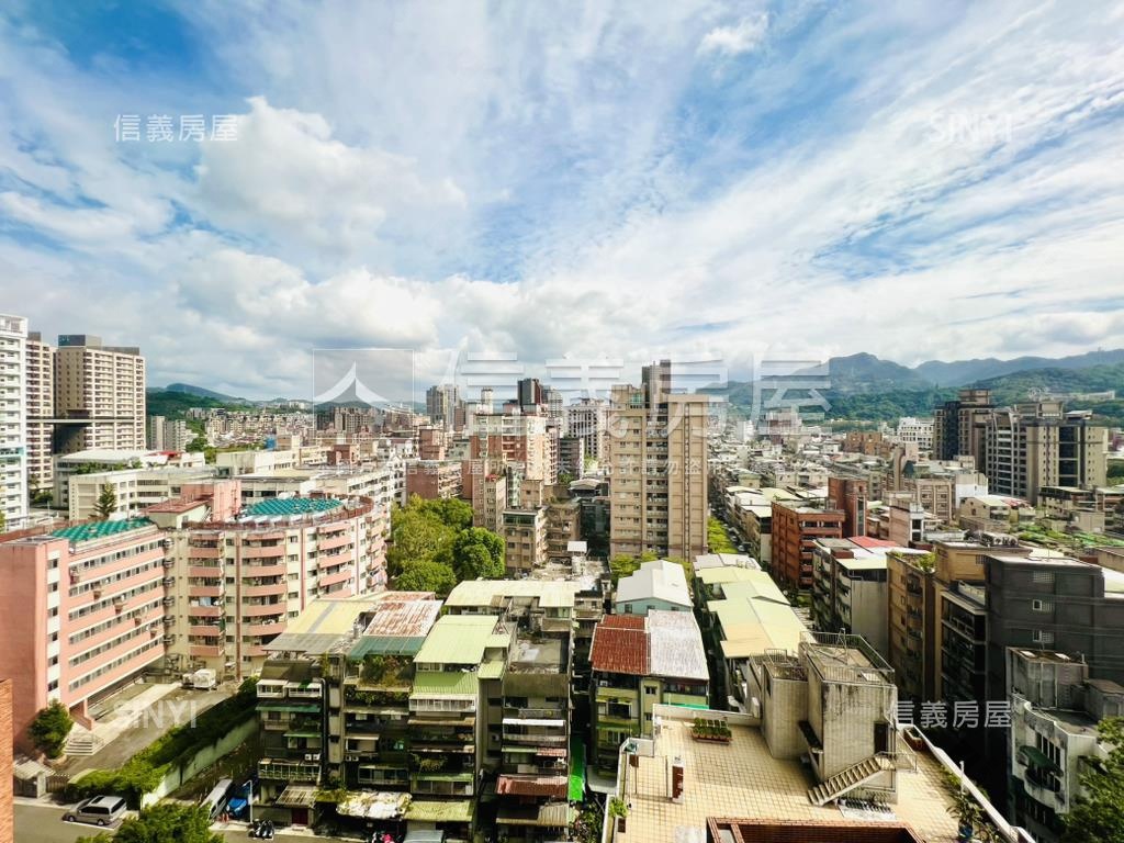 南方翡翠就是這間房屋室內格局與周邊環境