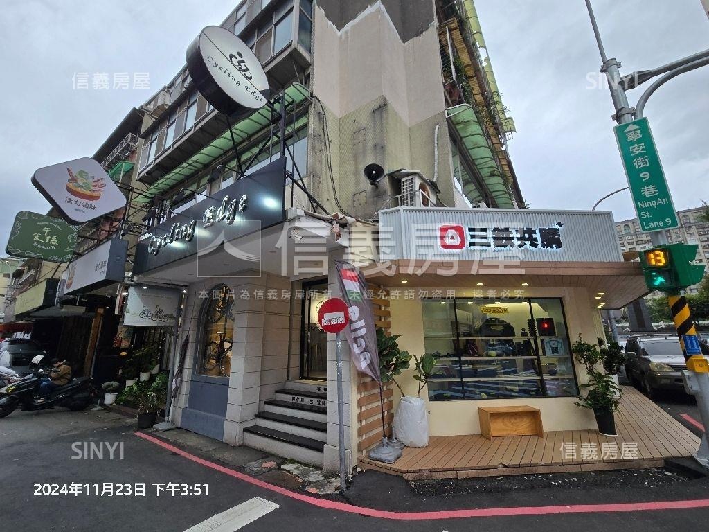 南京巨蛋△角窗邊間店面房屋室內格局與周邊環境