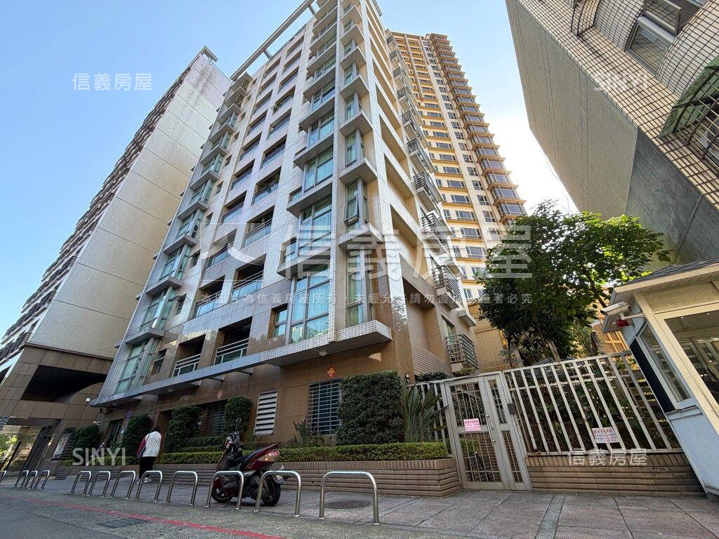 中正香榭鋼骨庭院三房坡平房屋室內格局與周邊環境