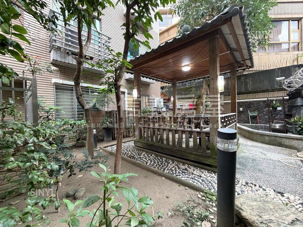 中正香榭鋼骨庭院三房坡平房屋室內格局與周邊環境