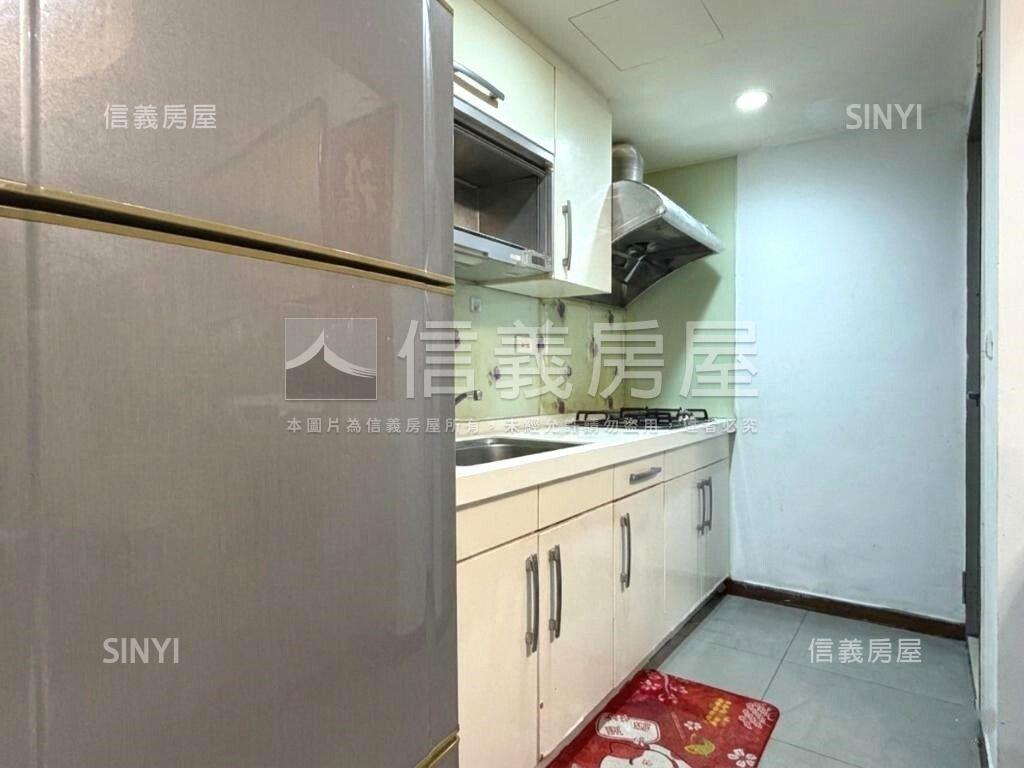 中正香榭鋼骨庭院三房坡平房屋室內格局與周邊環境