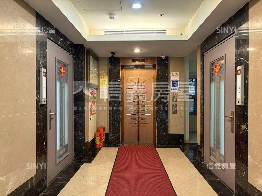 中正香榭鋼骨庭院三房坡平房屋室內格局與周邊環境