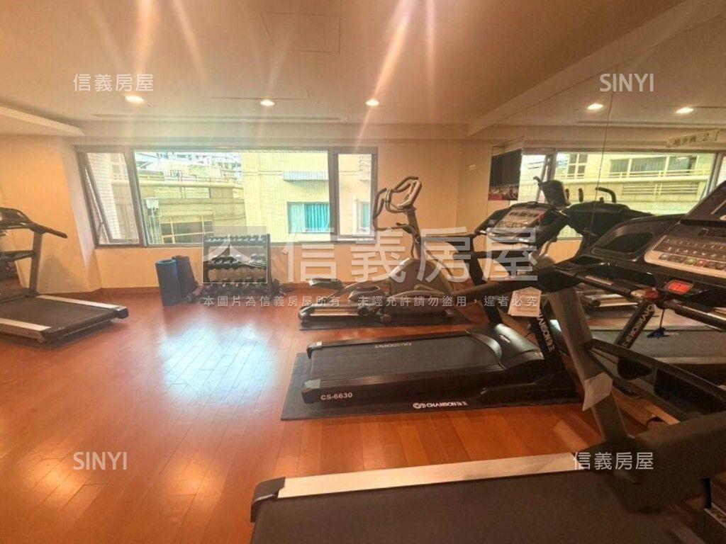 中正香榭鋼骨庭院三房坡平房屋室內格局與周邊環境