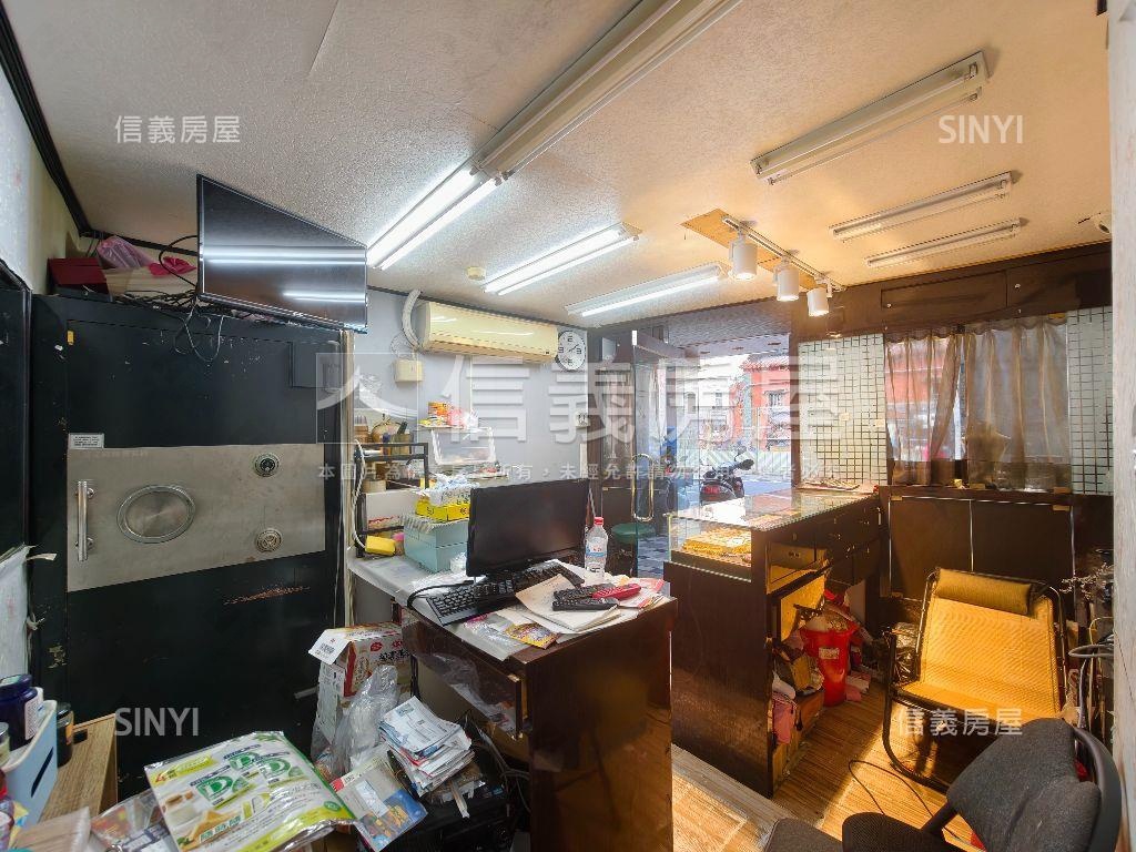 中正路小資店面房屋室內格局與周邊環境