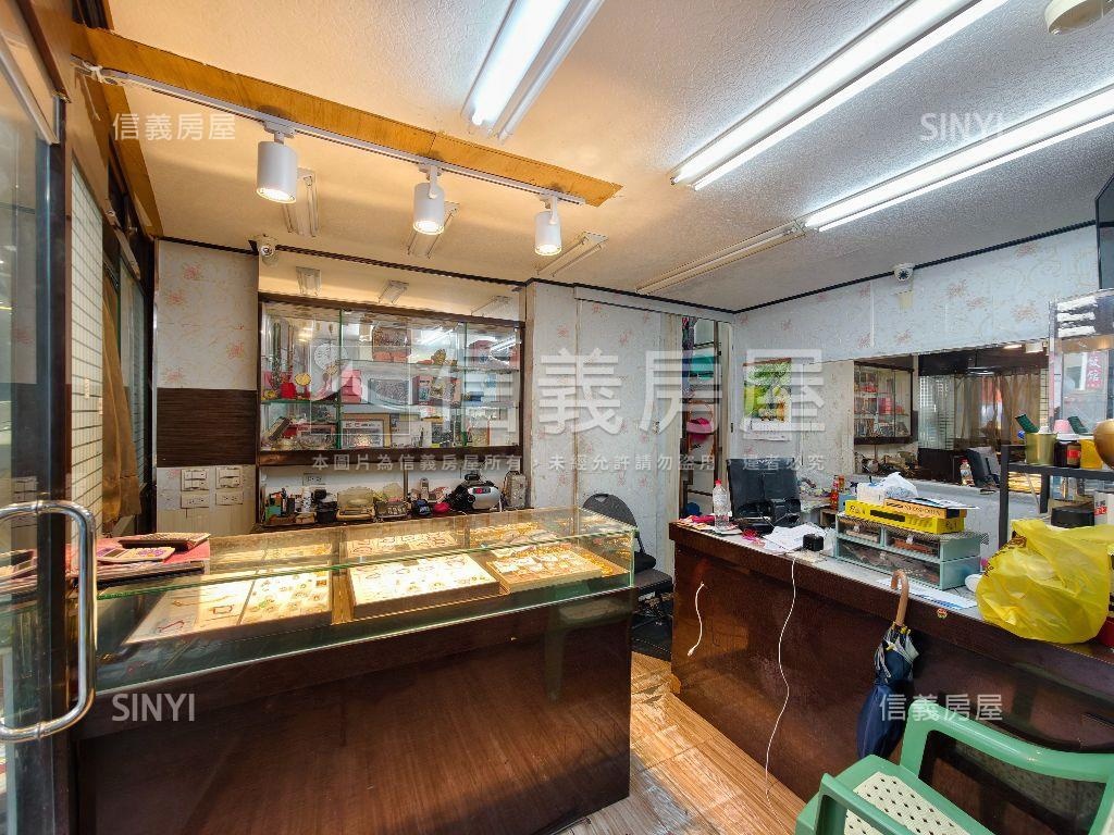 中正路小資店面房屋室內格局與周邊環境