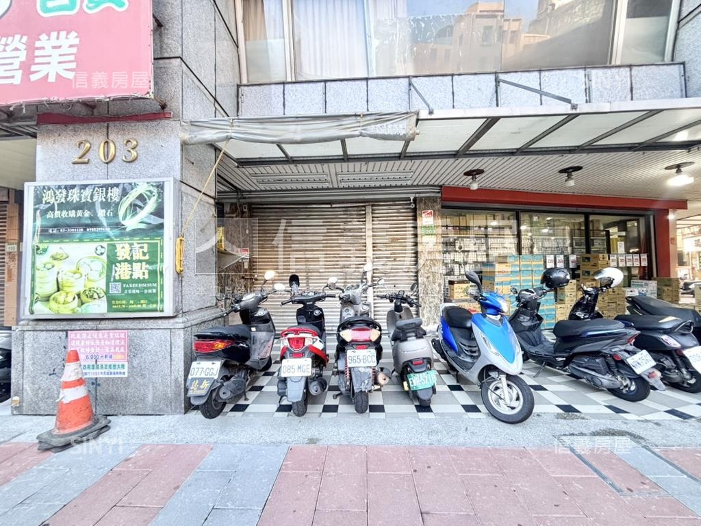 中正路小資店面房屋室內格局與周邊環境