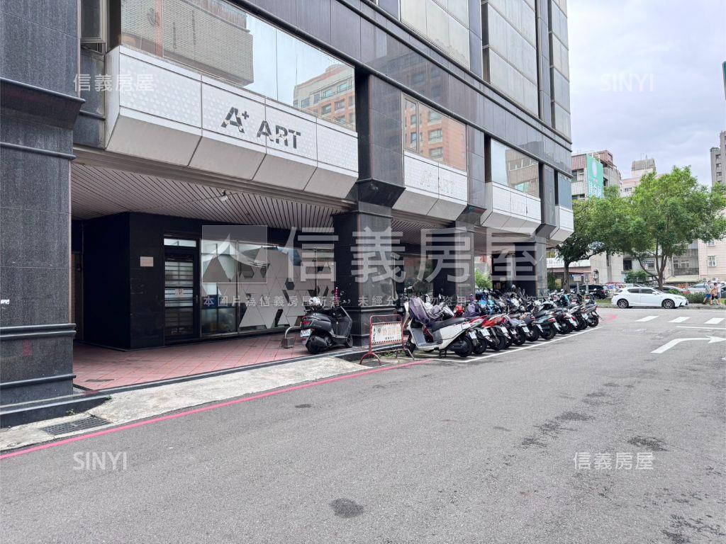 三采企業大樓角間店面房屋室內格局與周邊環境