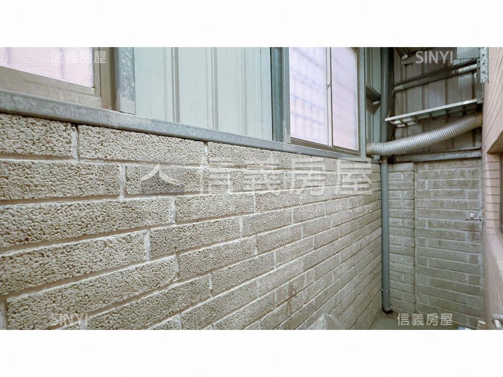 十期近東山路四房庭院別墅房屋室內格局與周邊環境