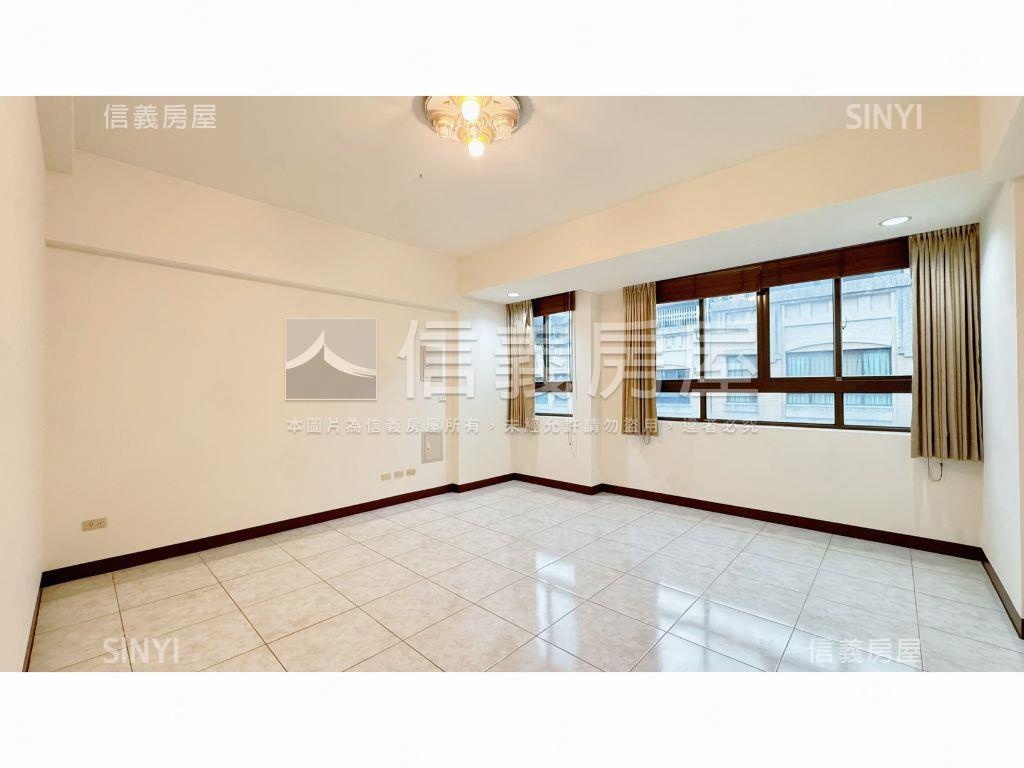 十期近東山路四房庭院別墅房屋室內格局與周邊環境