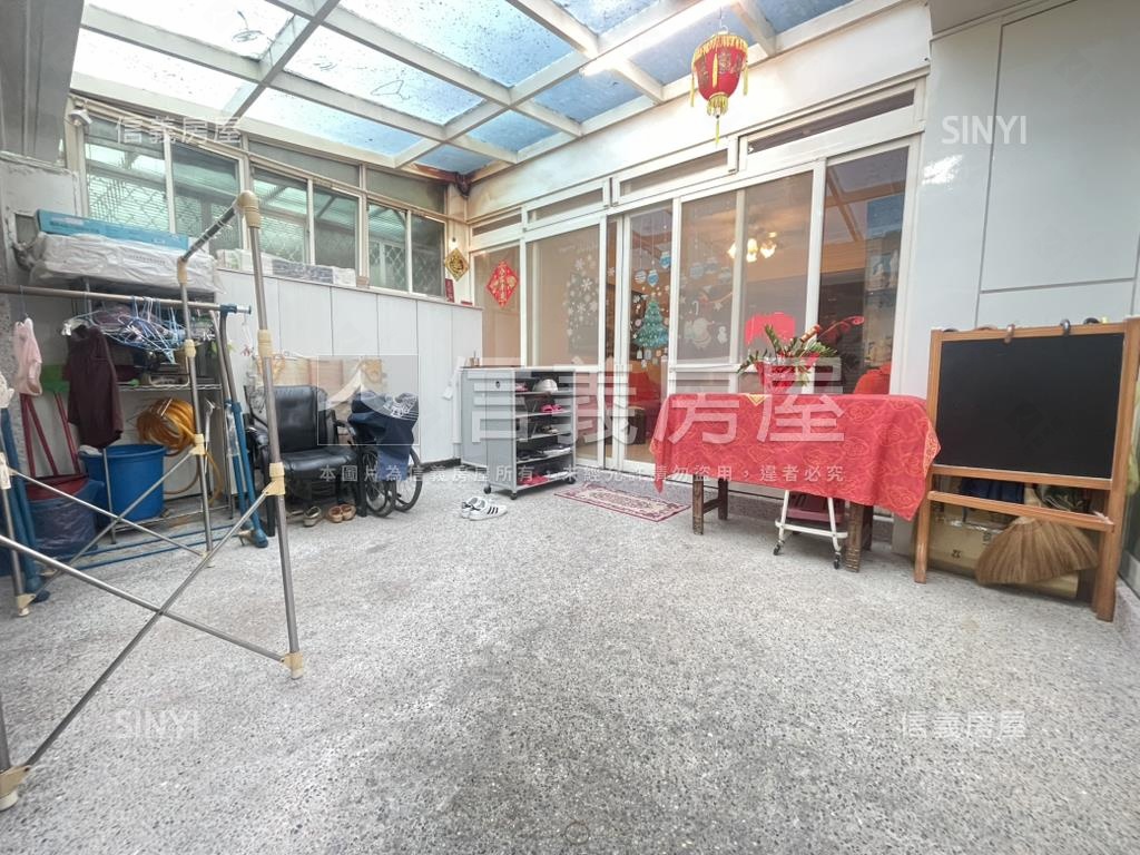 七張邊間漂亮一樓房屋室內格局與周邊環境