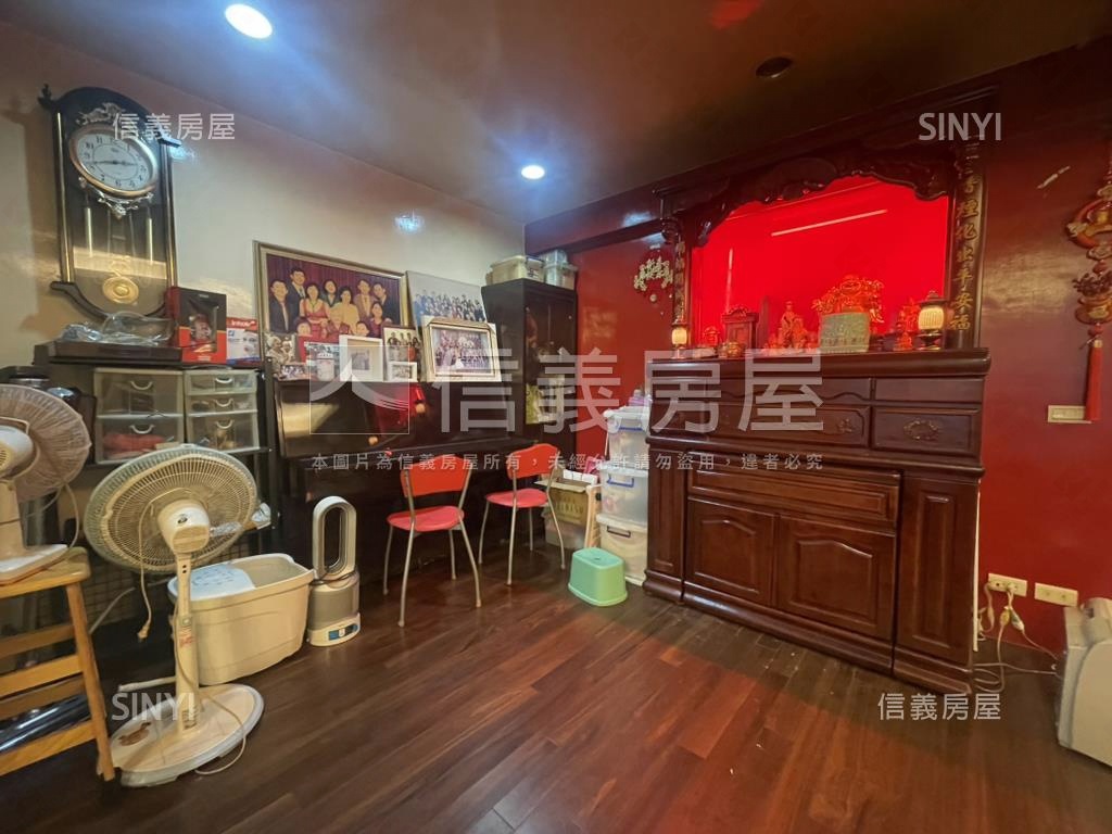 七張邊間漂亮一樓房屋室內格局與周邊環境
