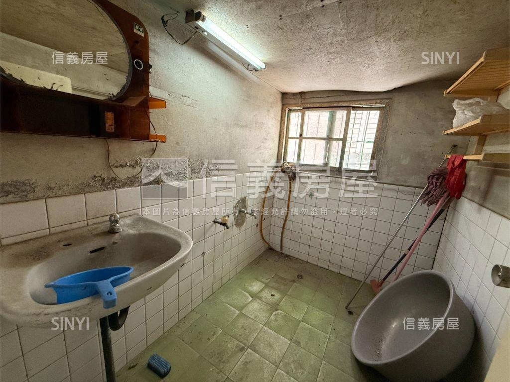 高大藍昌正路住三土地房屋室內格局與周邊環境