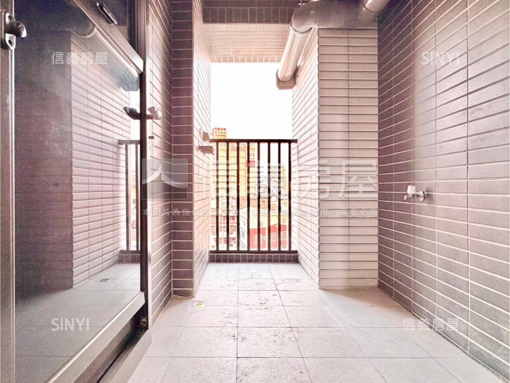 全新落成四季心房屋室內格局與周邊環境