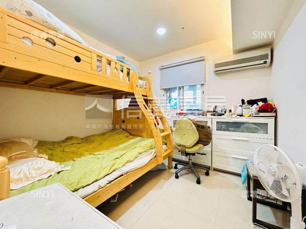 自強三面採光優質四房房屋室內格局與周邊環境
