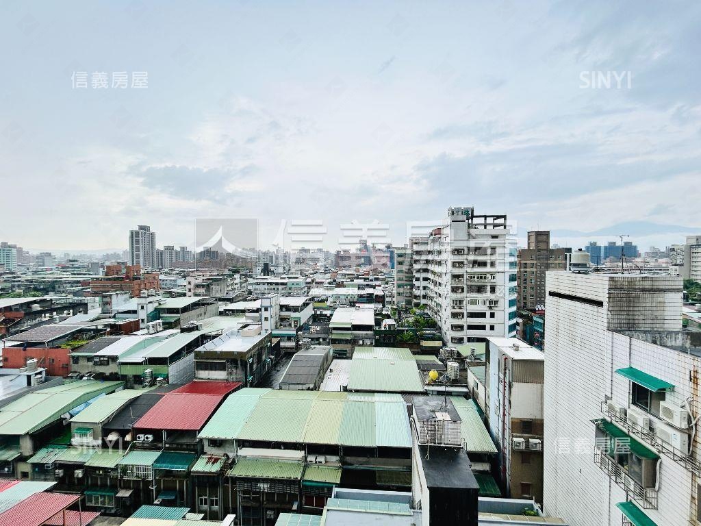 自強三面採光優質四房房屋室內格局與周邊環境