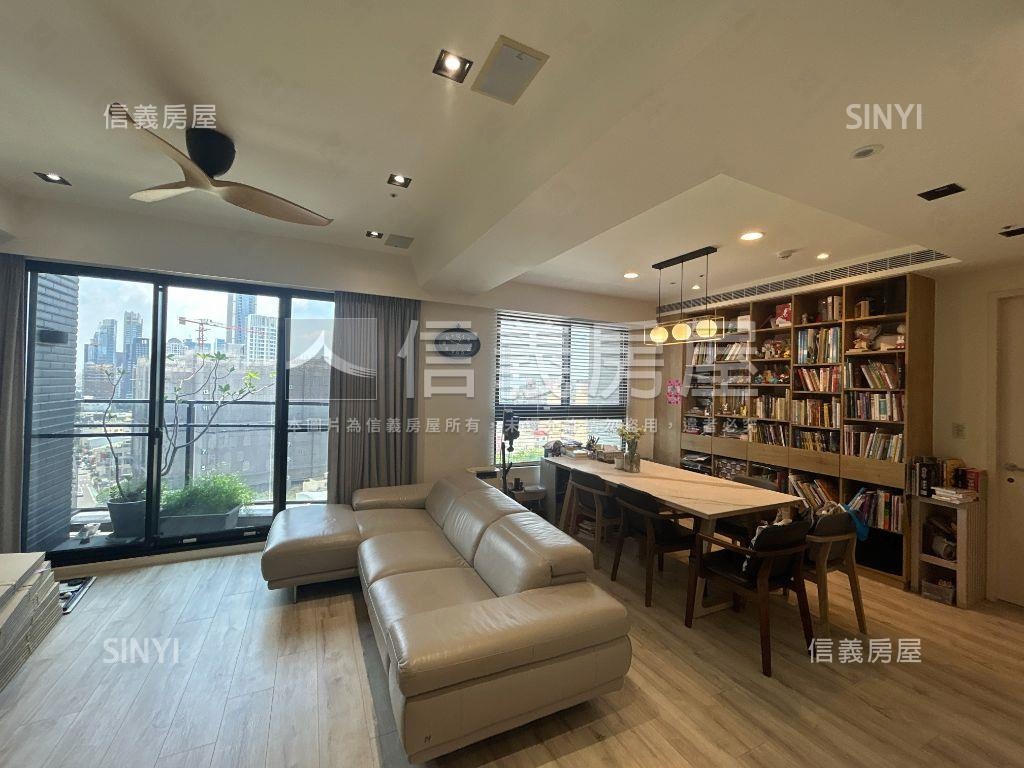 觀市政朝南裝潢視野雙平車房屋室內格局與周邊環境