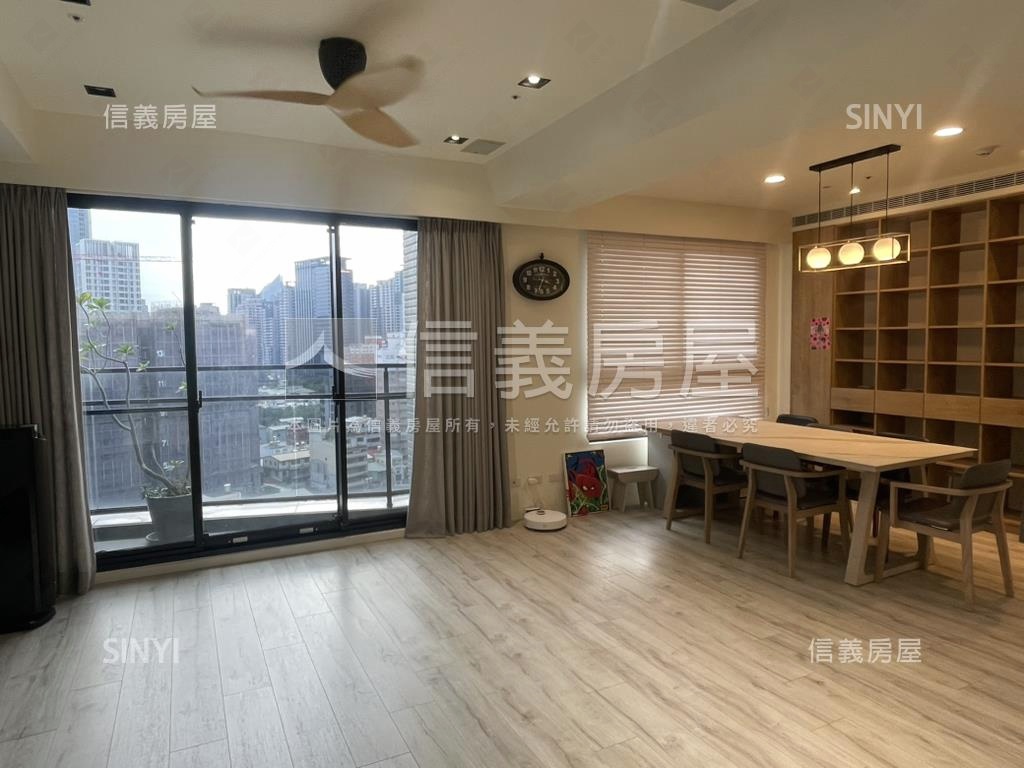 觀市政朝南裝潢視野雙平車房屋室內格局與周邊環境