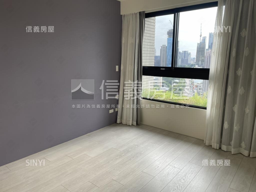 觀市政朝南裝潢視野雙平車房屋室內格局與周邊環境