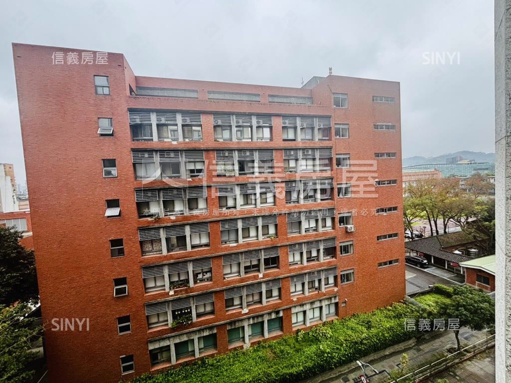 華固大安學府後棟大三房房屋室內格局與周邊環境