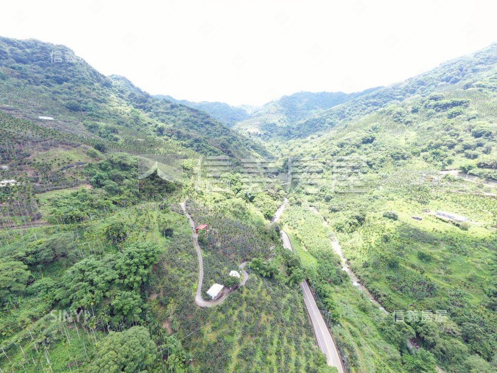 新社土地Ｅ房屋室內格局與周邊環境