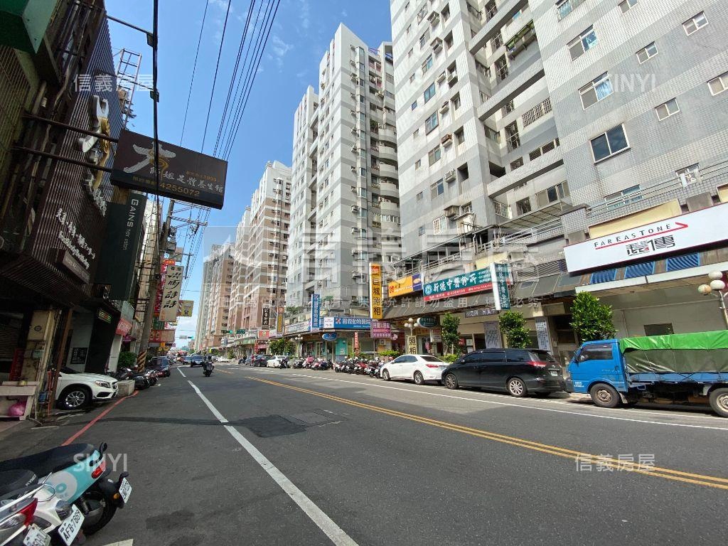 近ＳＯＧＯ連鎖角窗店面房屋室內格局與周邊環境