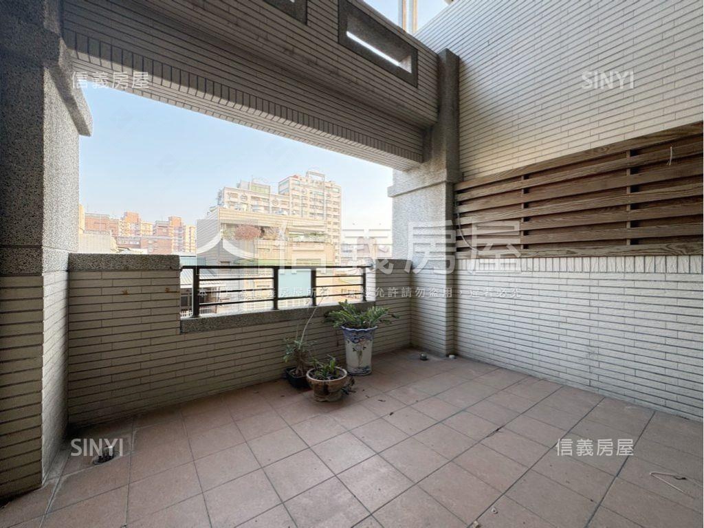 捷運黃線．正路大地坪透店房屋室內格局與周邊環境