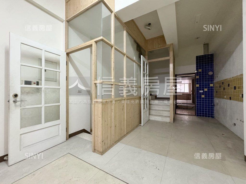 捷運黃線．正路大地坪透店房屋室內格局與周邊環境