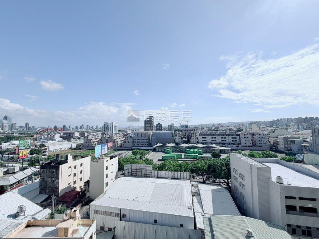 讚！熊貓福華四房車視野佳房屋室內格局與周邊環境