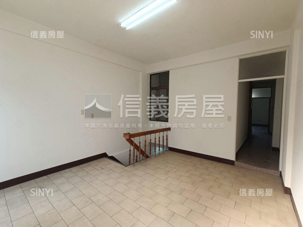 大灣步步高升透天房屋室內格局與周邊環境