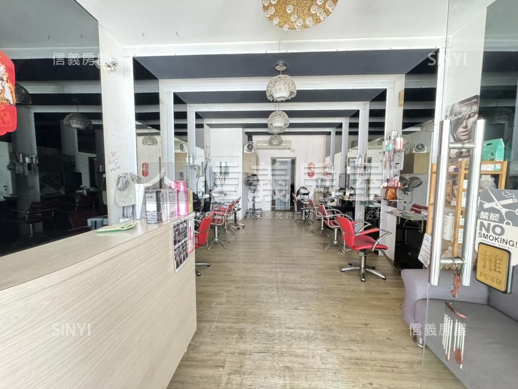 自強漢神商圈復古金透店房屋室內格局與周邊環境