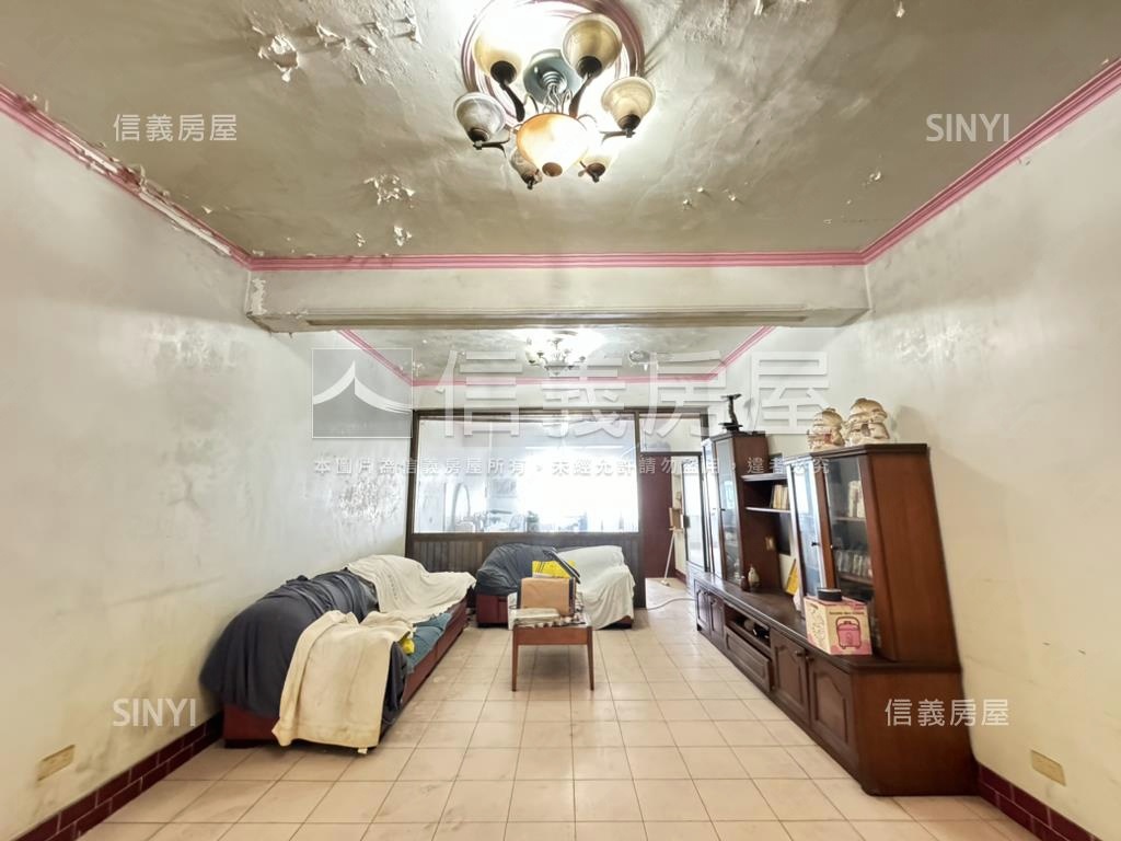 自強漢神商圈復古金透店房屋室內格局與周邊環境