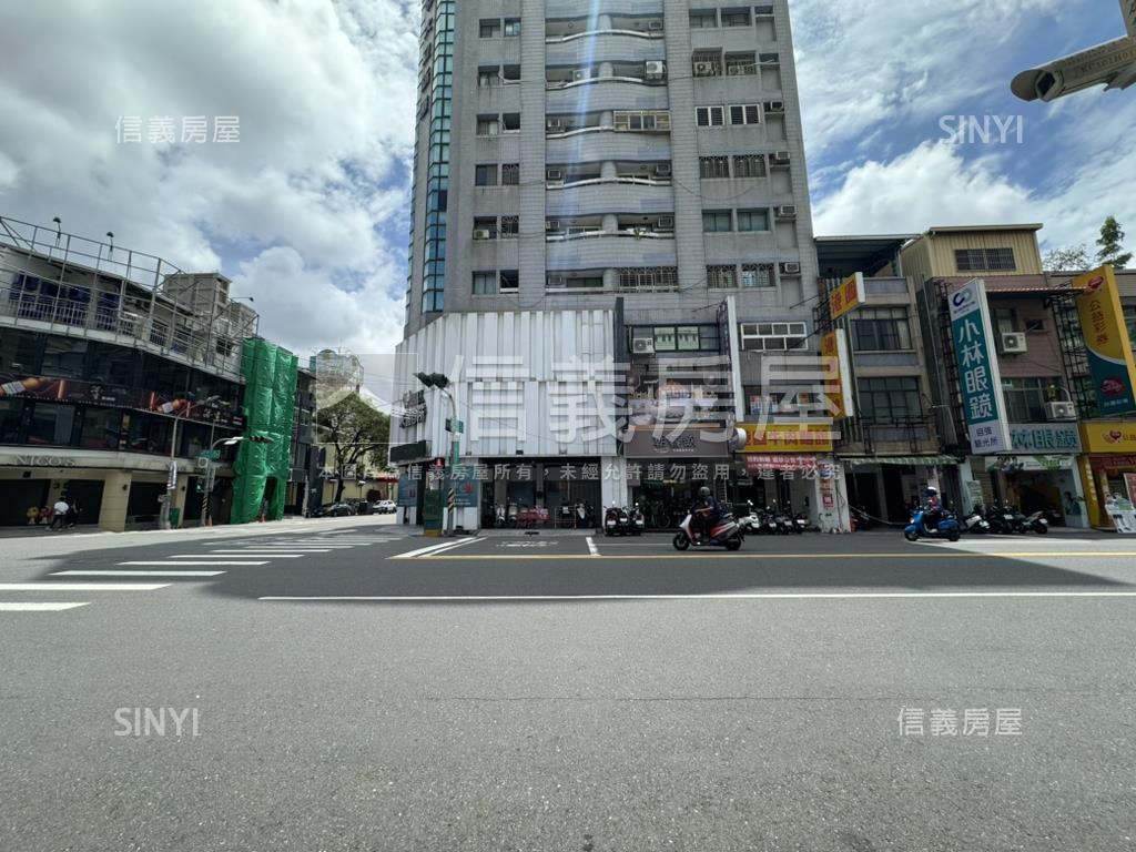 自強漢神商圈復古金透店房屋室內格局與周邊環境