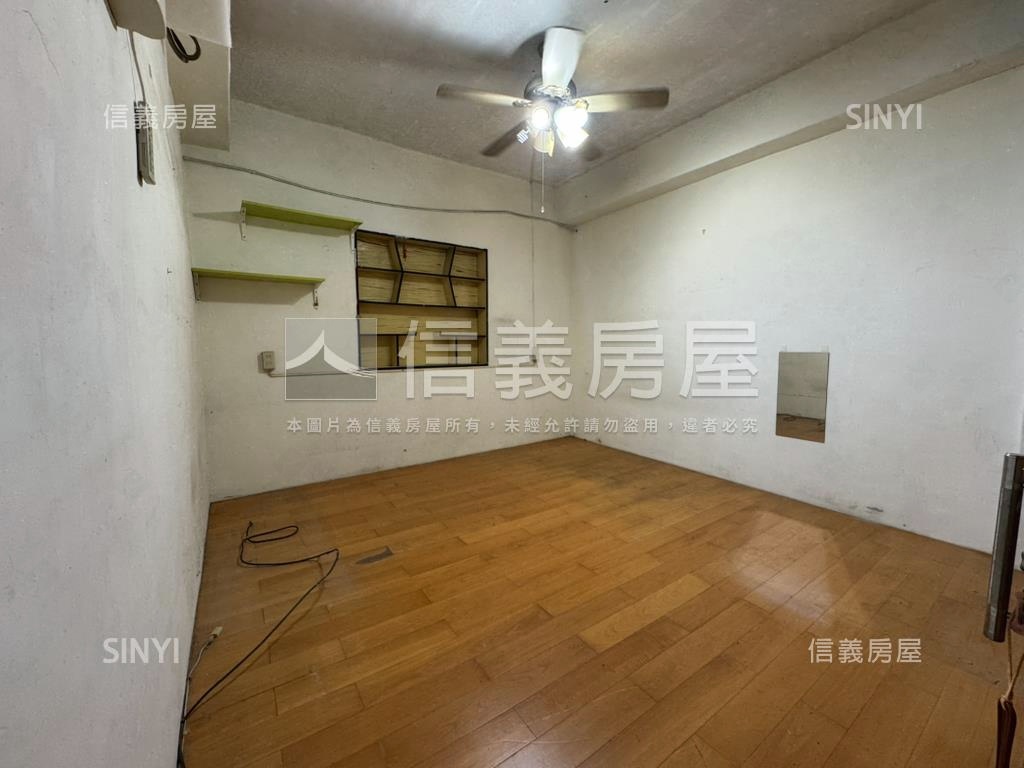 平鎮國中德育路大空間透天房屋室內格局與周邊環境